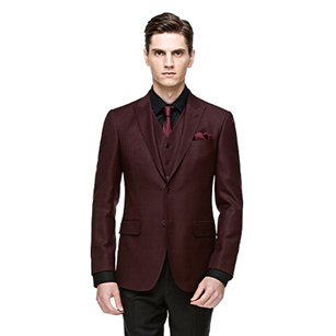 酒紅色商務(wù)禮服套裝